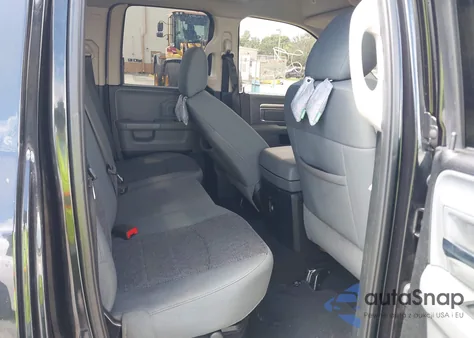 2018 Ram 1500 Big Horn 4X4 6'4 Box z USA, uszkodzony, nr VIN 1C6RR7GG2JS218530